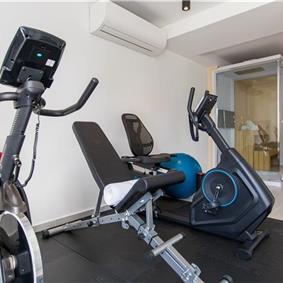 Luxury 5-Bedroom Villa with Sea-Views and Infinity Pool near Dubrovnik – Sleeps 10